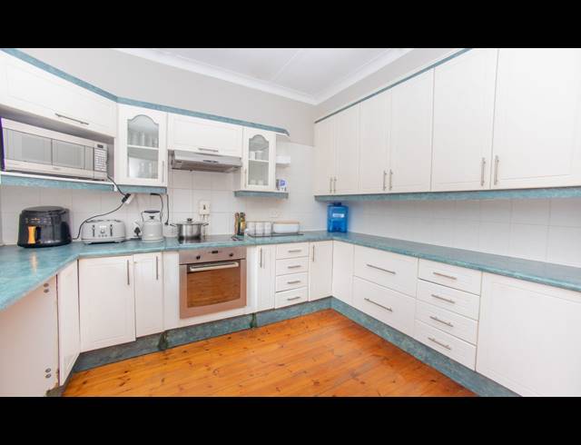 4 BEDROOM HOUSE TO LET IN BAYSVILLE
